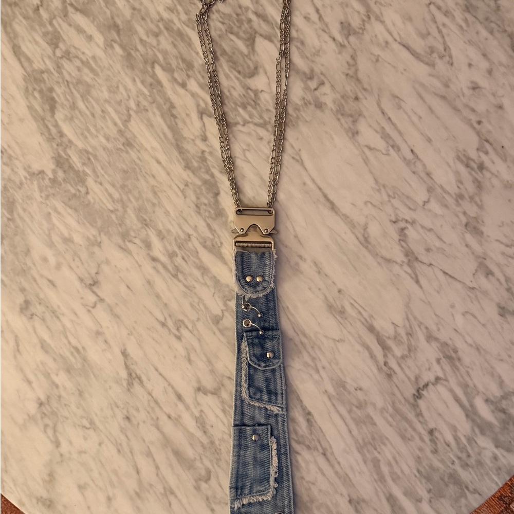 AKIRA Blue and Silver Chain Necklace - Picture 2 of 3